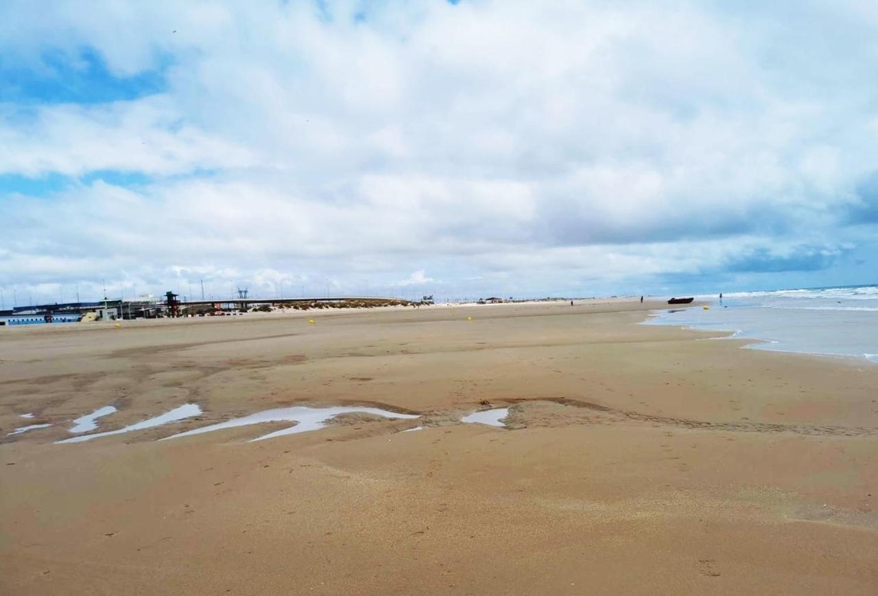 Romantica Vista Al Paseo Maritimo De Cadiz Bagian luar foto
